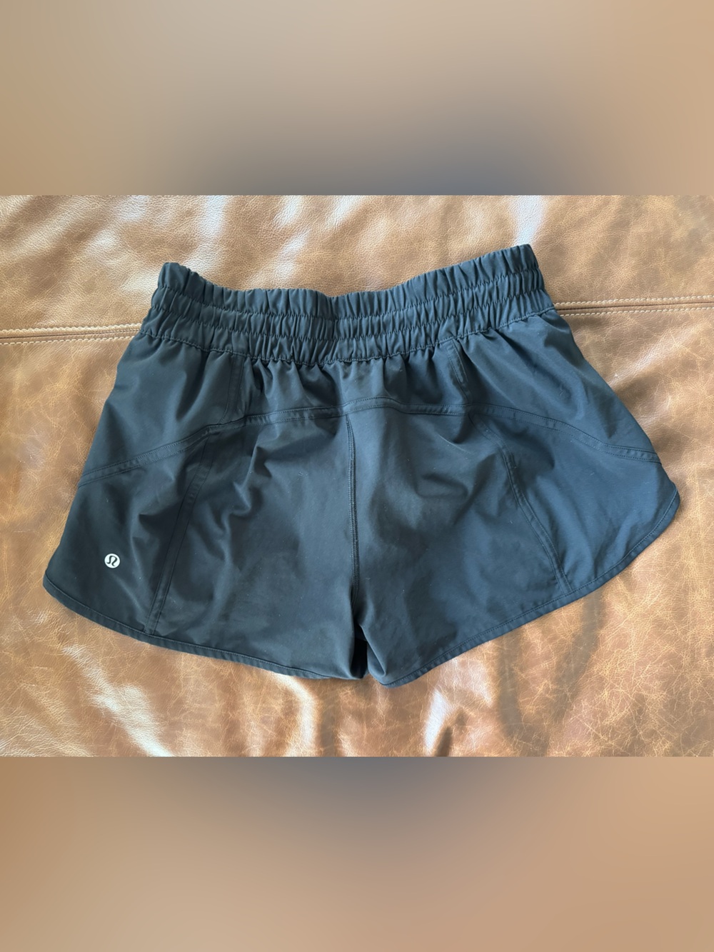 Lululemon Hotty Hot shorts - Picture 3 of 5